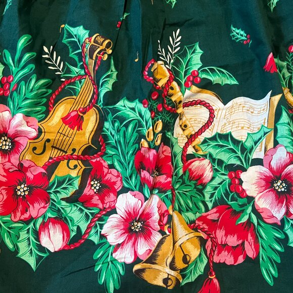 Handmade Christmas Seasonal Green Floral Holly Musical Violin Print Half Apron - Picture 5 of 6